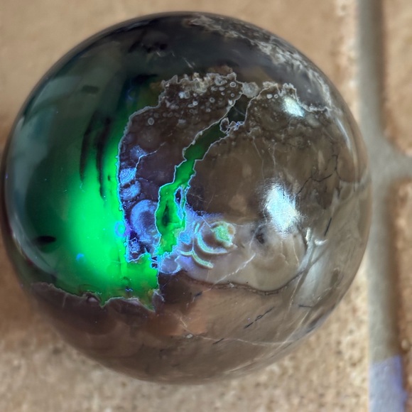 🌋 UV Reactive Volcano Agate Crystal Sphere